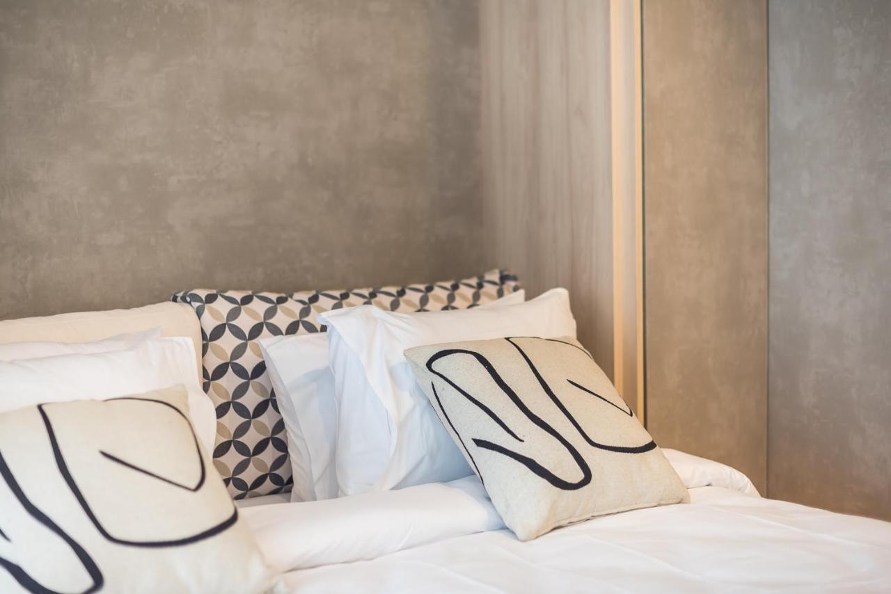 Stylish Urban Suites Атина Екстериор снимка