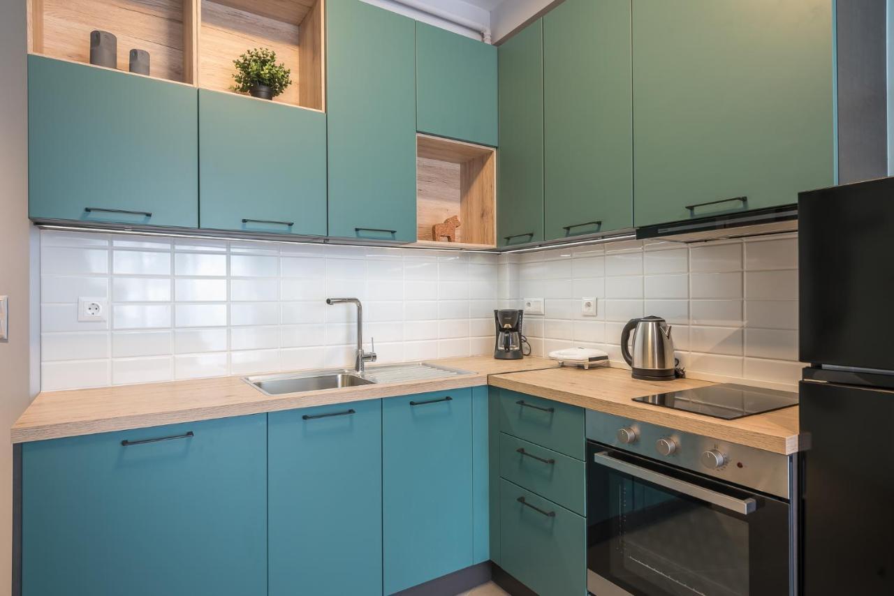 Stylish Urban Suites Атина Екстериор снимка