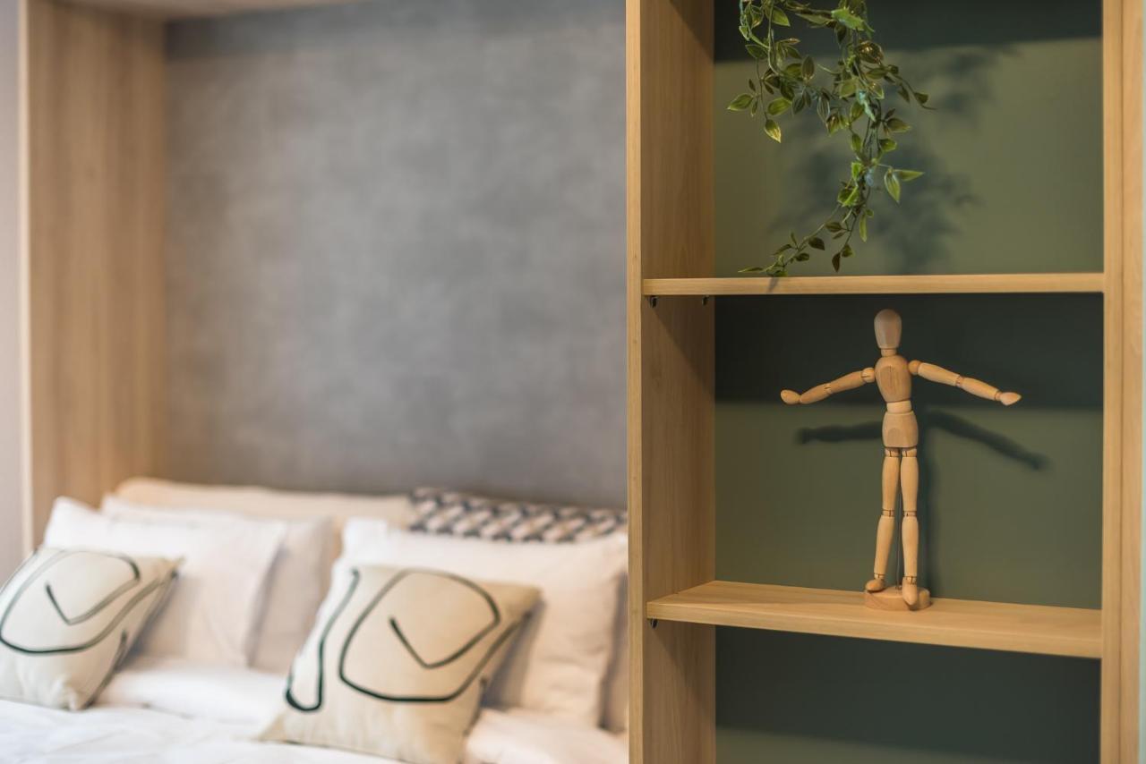 Stylish Urban Suites Атина Екстериор снимка